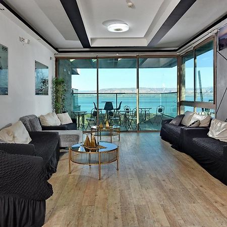 Nofim Suites Tiberias Bagian luar foto