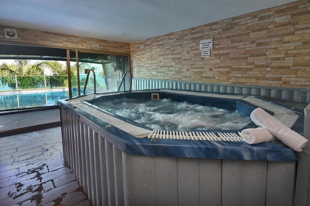 Nofim Suites Tiberias Bagian luar foto