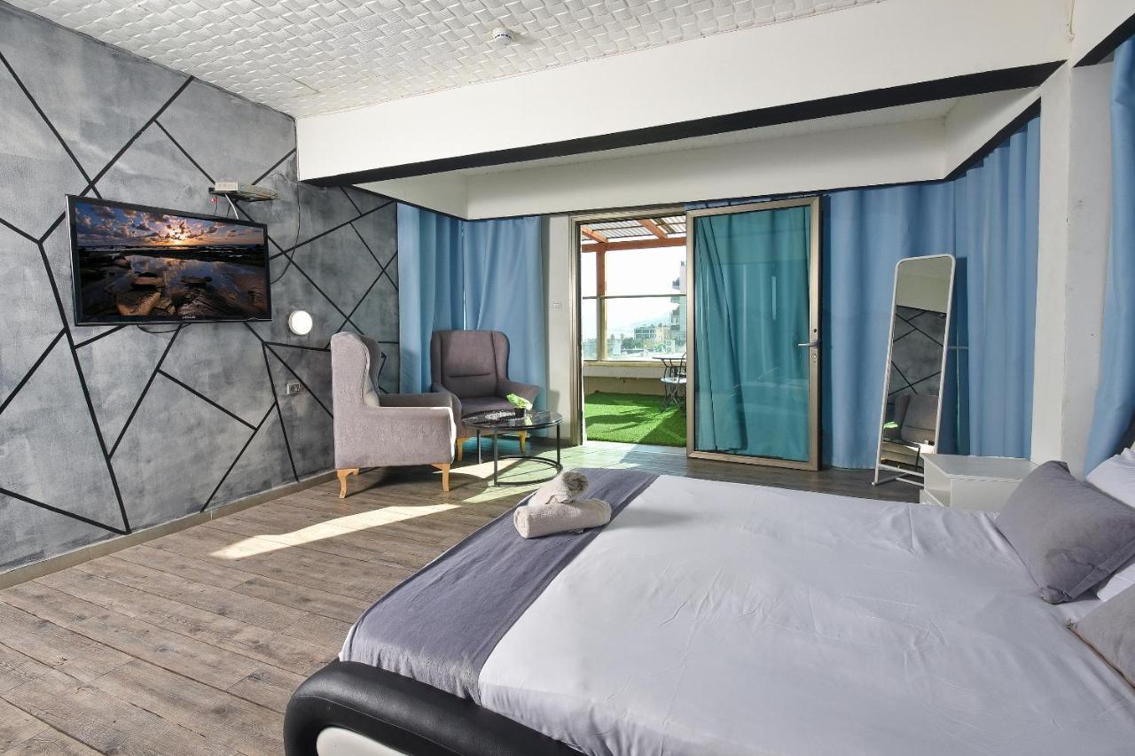 Nofim Suites Tiberias Bagian luar foto