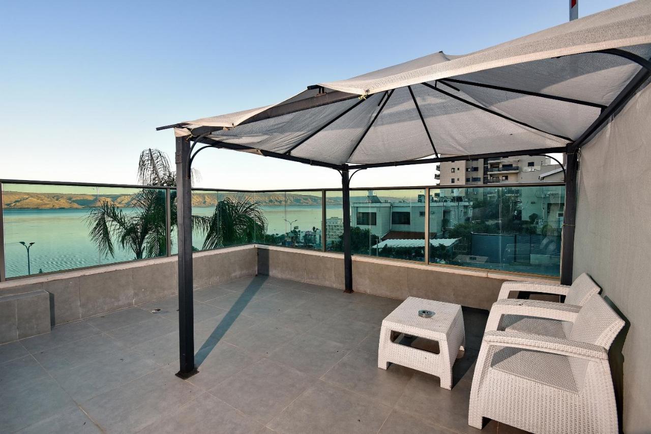 Nofim Suites Tiberias Bagian luar foto