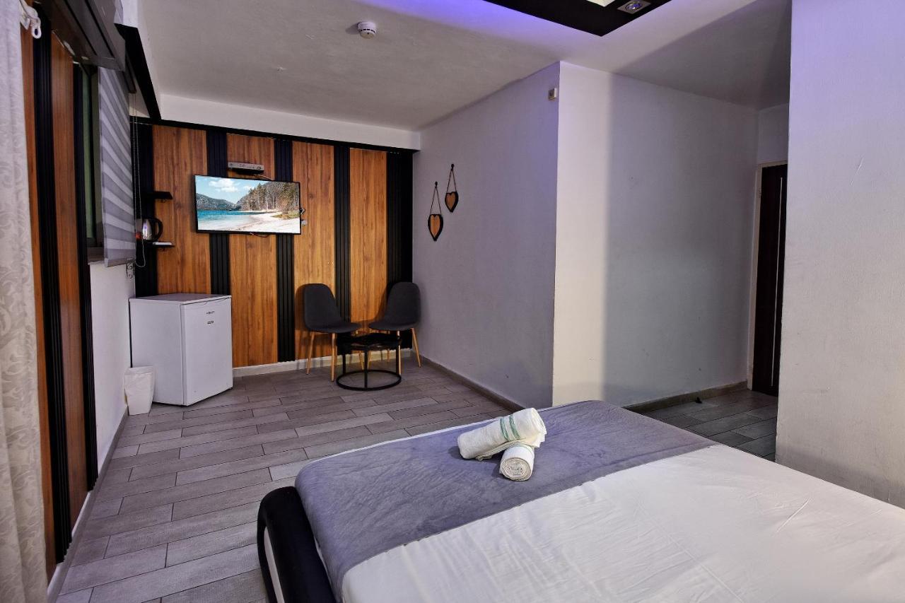 Nofim Suites Tiberias Bagian luar foto