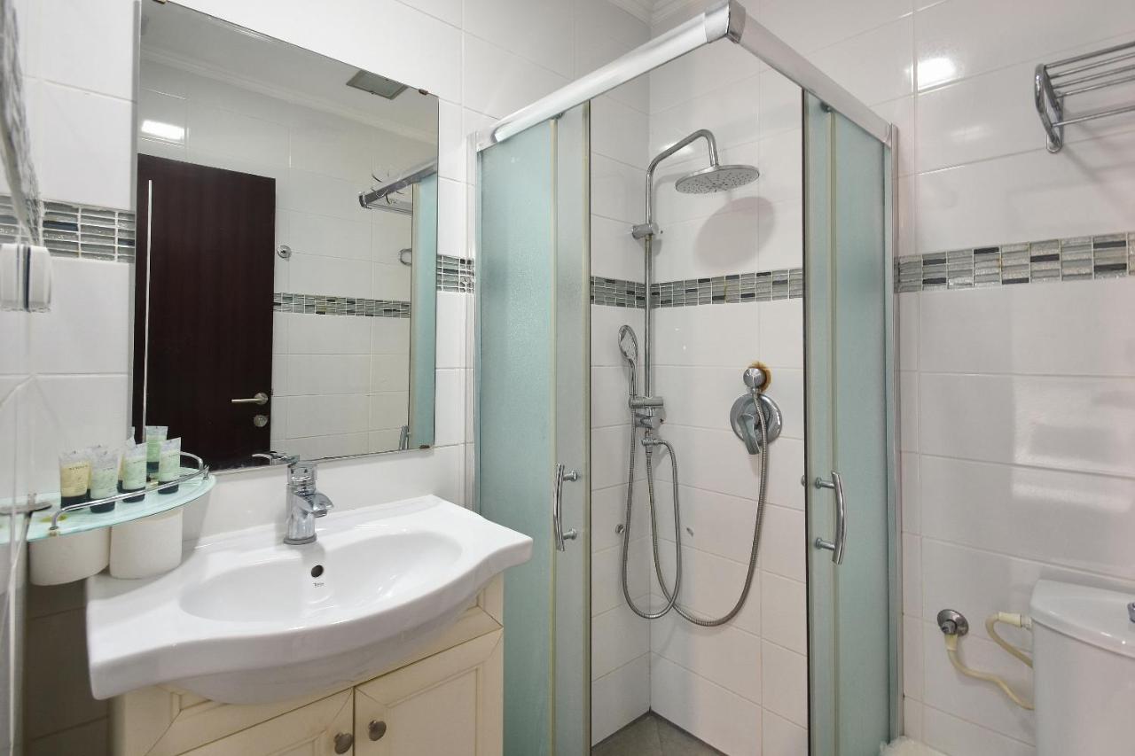 Nofim Suites Tiberias Ruang foto