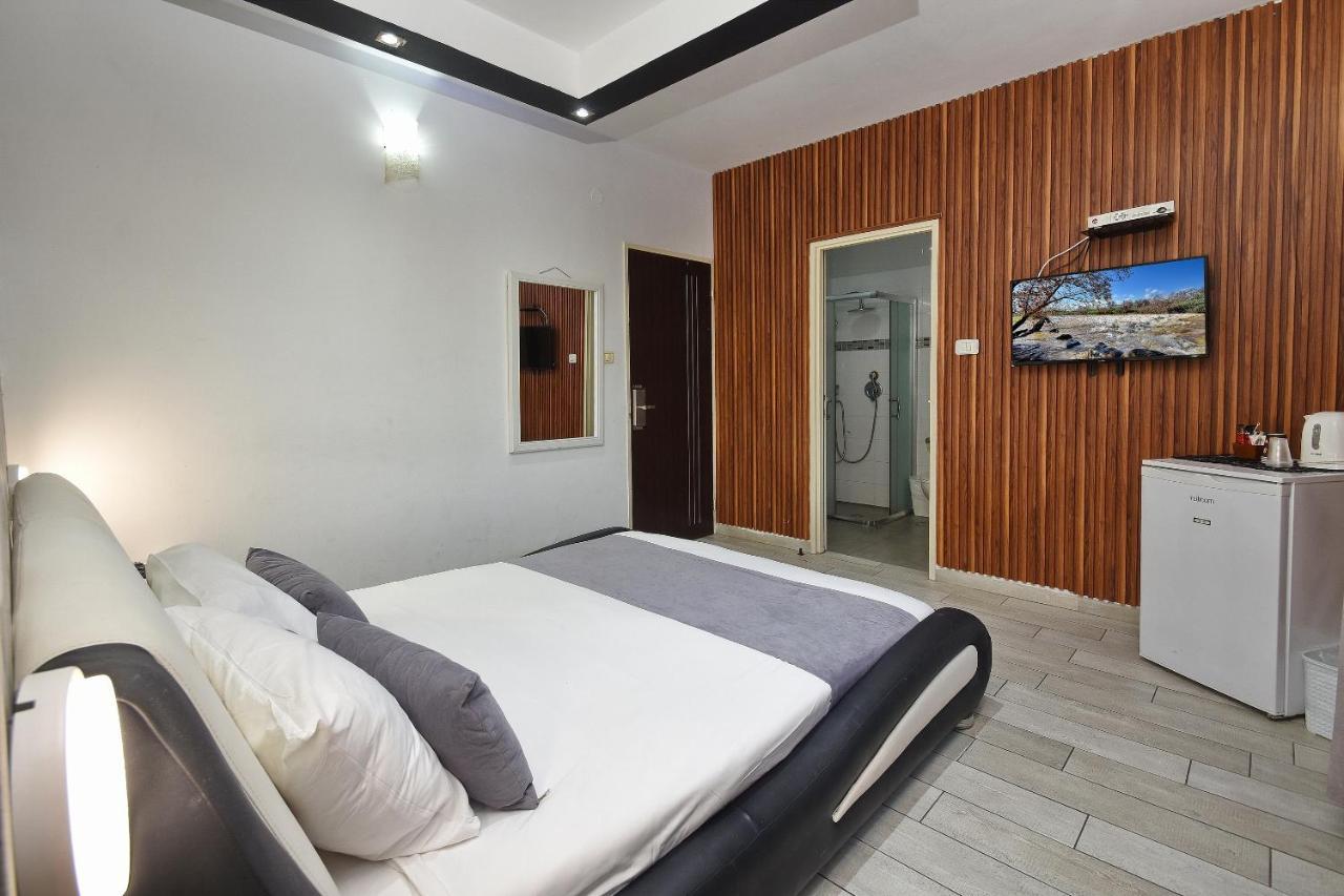 Nofim Suites Tiberias Bagian luar foto