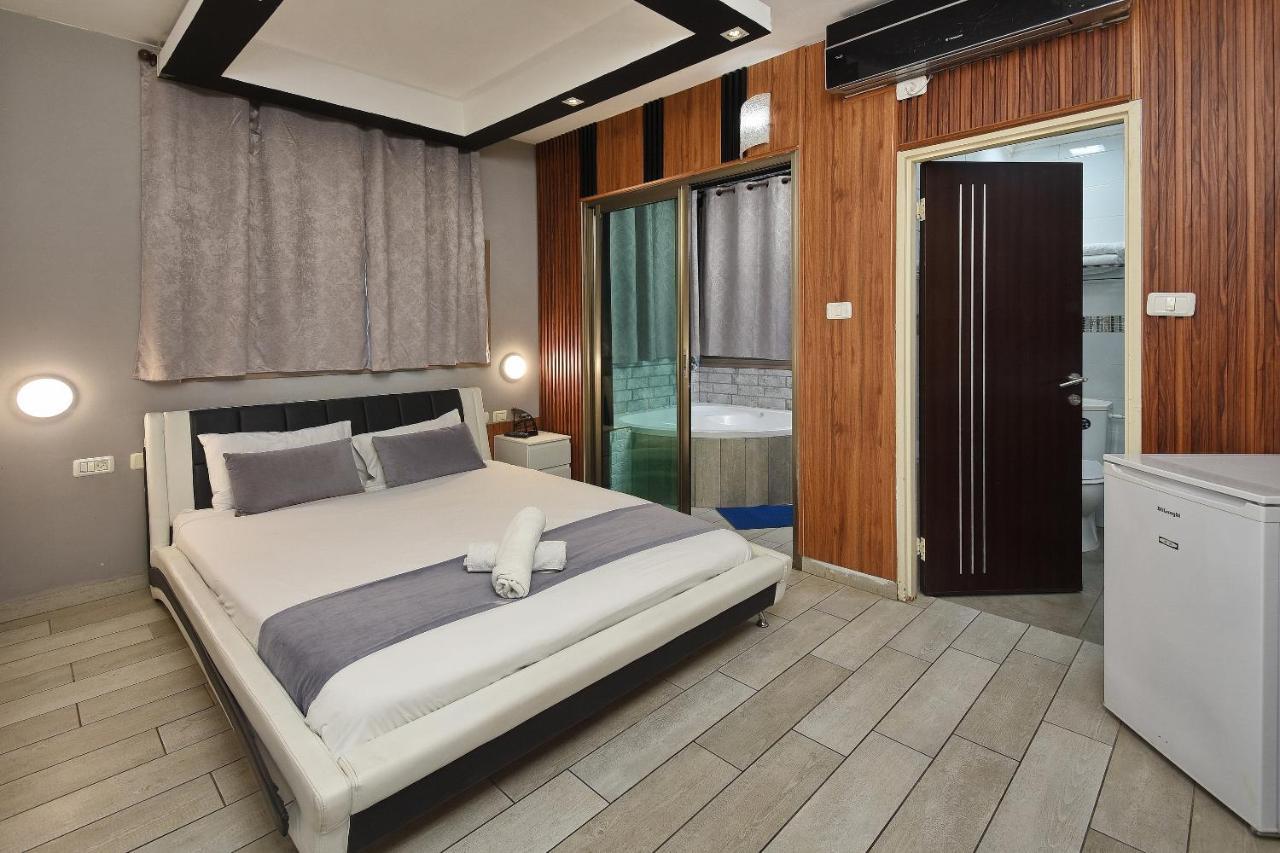 Nofim Suites Tiberias Bagian luar foto