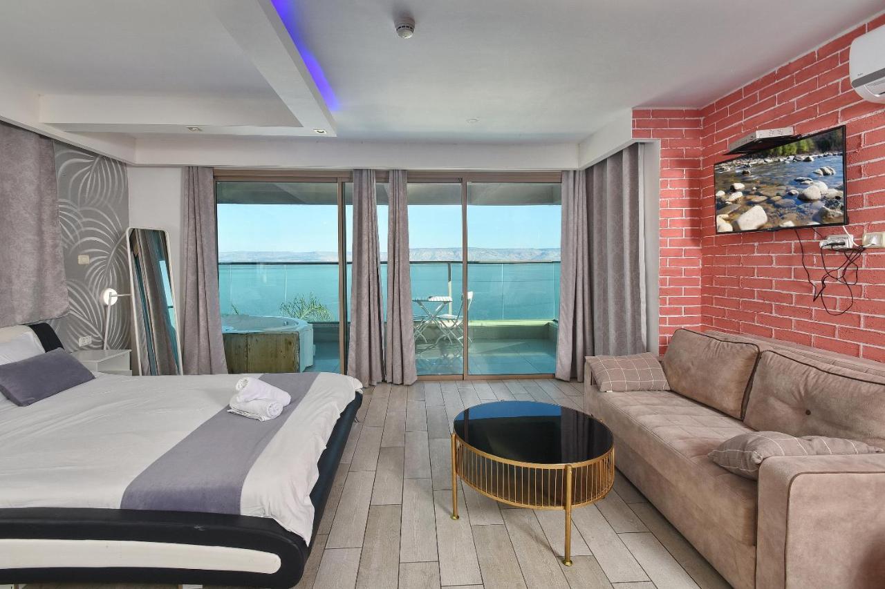 Nofim Suites Tiberias Bagian luar foto