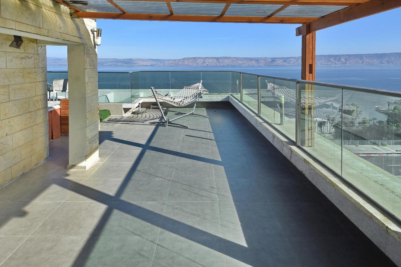 Nofim Suites Tiberias Bagian luar foto